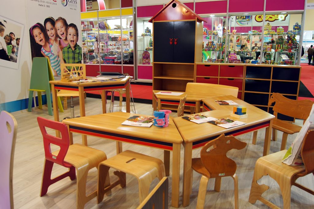 Anaokulu Malzemelerinde Eğiticilik ve Estetiklik İçin Ahşap Mobilyalar