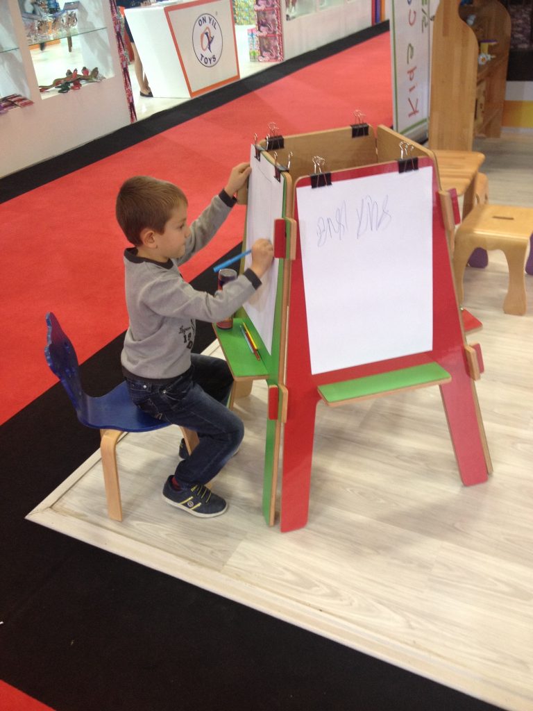 Ahşap Anaokulu Malzemeleri: Çocukların Hayal Gücünü Destekleyen Eşsiz Mobilyalar