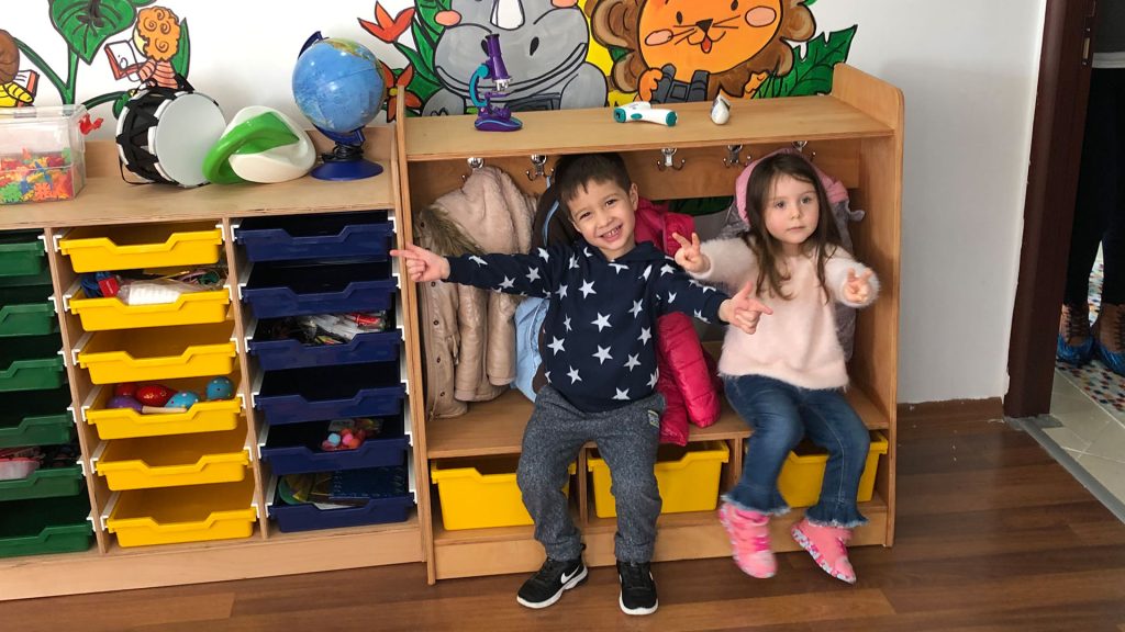 Çevre Dostu Anaokulu Mobilyaları: Ahşap Seçenekleri ve Geri Dönüşüm Önerileri